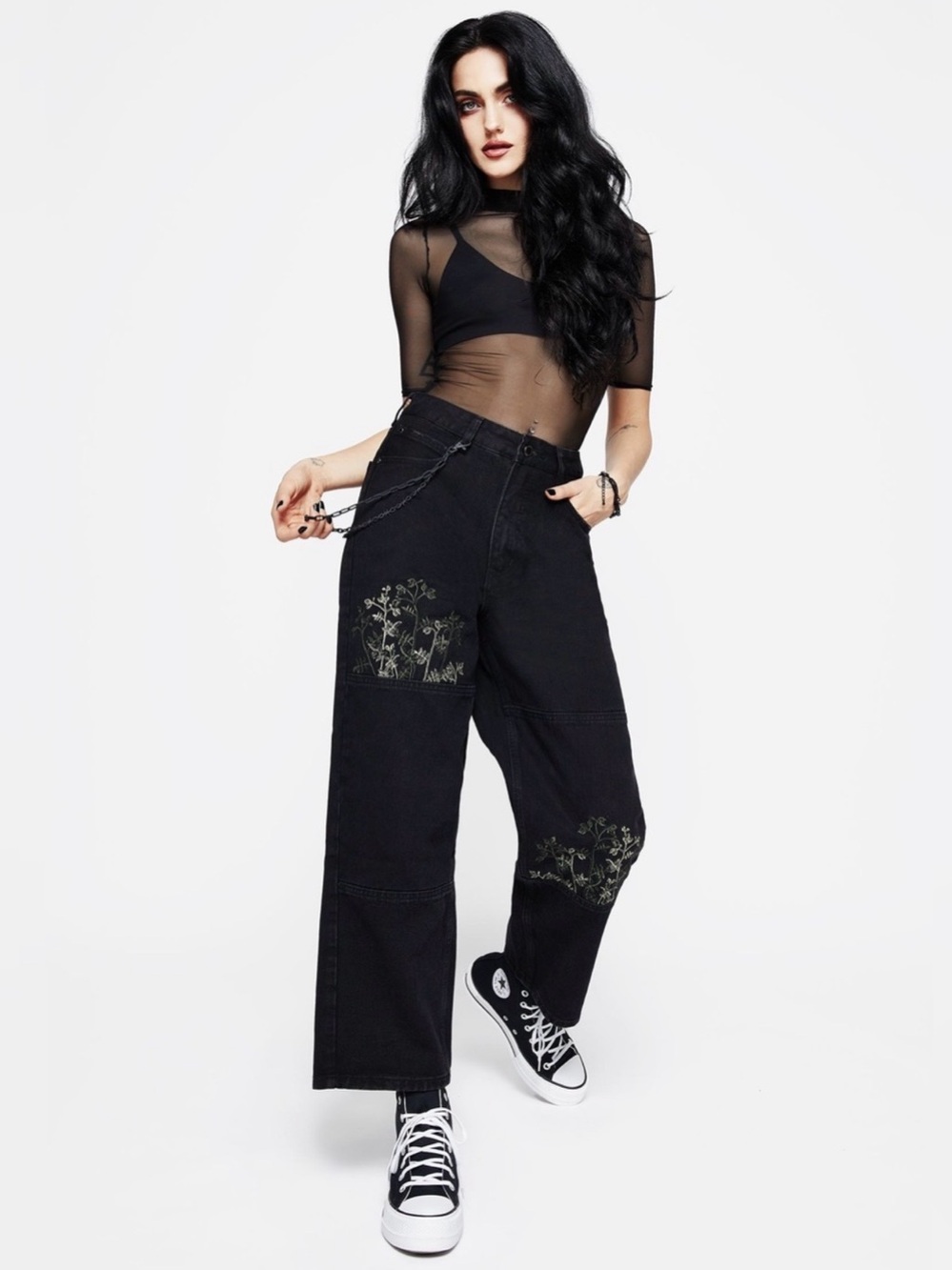 Disturbia Buckthorn Embroidered Denim Barrel Leg Jeans - Size US 30